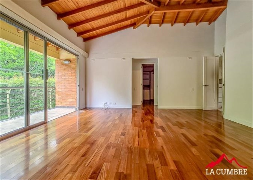 Casa de 3 alcobas en venta en San Lucas, Medellín, 240 m² · foto 12 de 12
