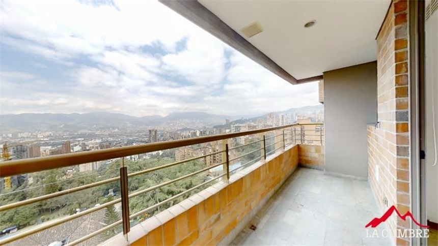 Apartamento de 3 alcobas en arriendo en El Tesoro, Medellín, 150 m² · foto 2 de 9