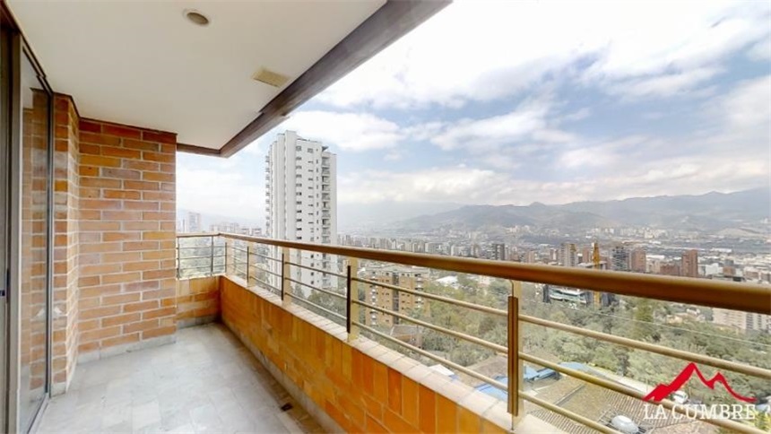Apartamento de 3 alcobas en arriendo en El Tesoro, Medellín, 150 m² · foto 3 de 9