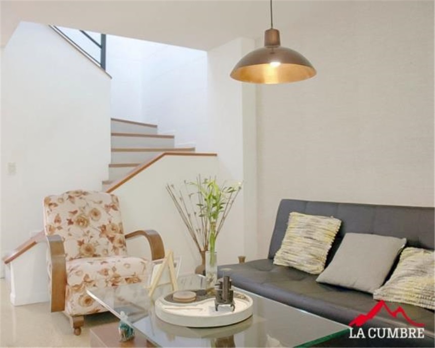 Casa de 3 alcobas en venta en La Sebastiana, Envigado, 231 m² · foto 8 de 11