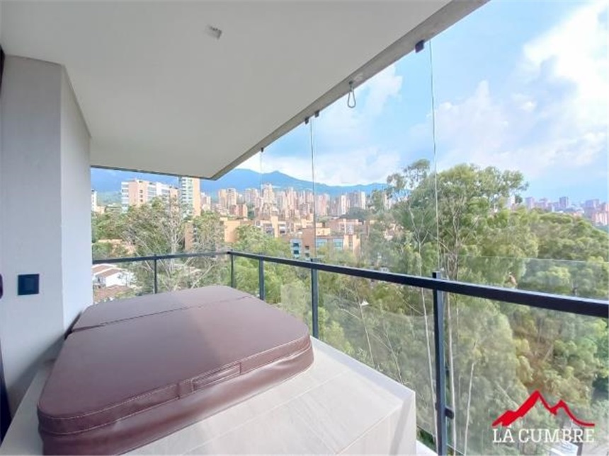 Apartamento en arriendo en El Poblado, Medellín · foto 4 de 14