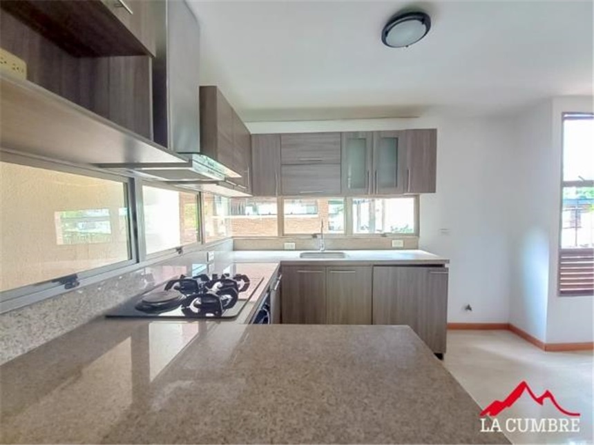 Apartamento de 3 alcobas en arriendo en Alejandría, Medellín, 135 m² · foto 7 de 12