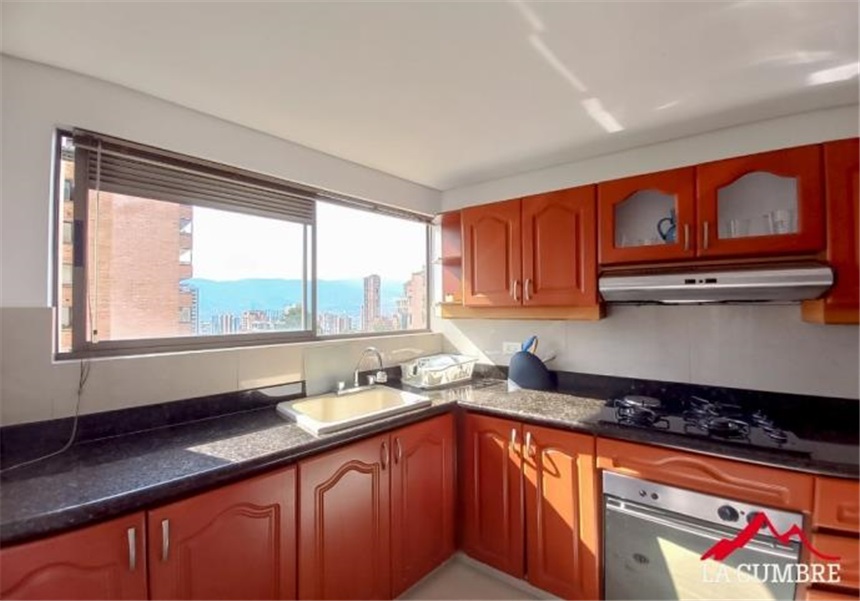 Apartamento en arriendo en Las Lomas No.1, Medellín · foto 5 de 12