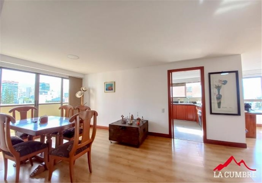Apartamento en arriendo en Las Lomas No.1, Medellín · foto 3 de 12