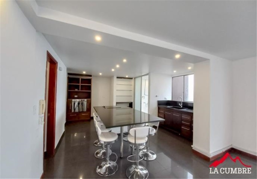 Apartamento de 2 alcobas en arriendo en El Tesoro, Medellín, 180 m² · foto 7 de 14