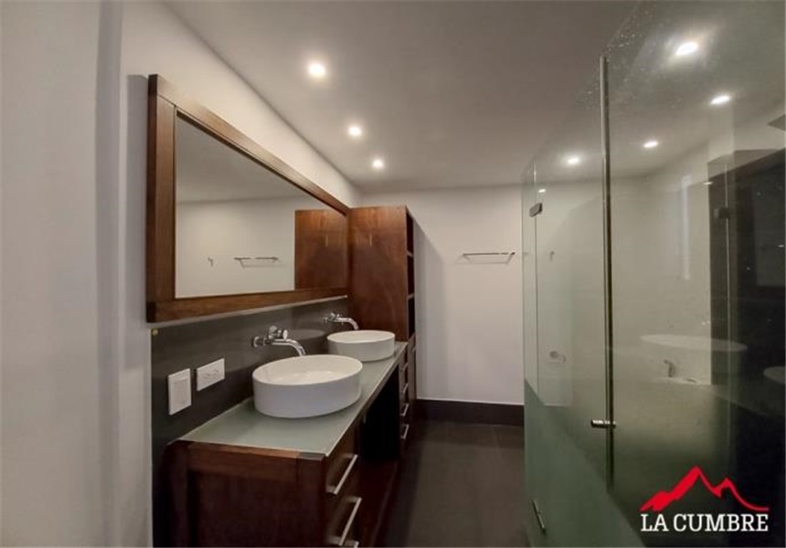Apartamento de 2 alcobas en arriendo en El Tesoro, Medellín, 180 m² · foto 13 de 14