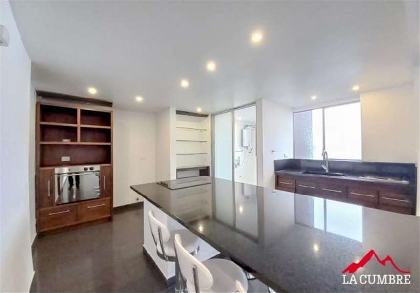 Apartamento de 2 alcobas en arriendo en El Tesoro, Medellín, 180 m² · foto 6 de 14