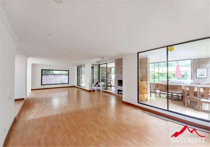 Casa de 5 alcobas en venta en Los Balsos, Medellín, 381 m² · foto 7 de 16