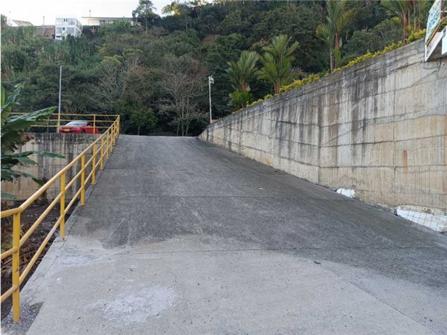 Bodega en arriendo en San Peregrino, Manizales, 526 m² · foto 2 de 12