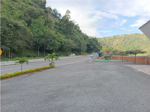 Bodega en arriendo en San Peregrino, Manizales, 526 m² · foto 11 de 12