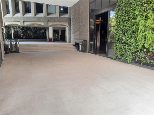 Local en Arriendo - Vista 4