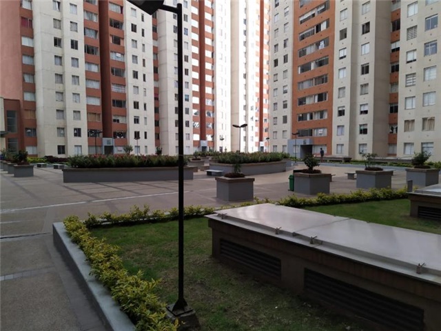 Piso – Bogotá, Localidad Engativá - Más