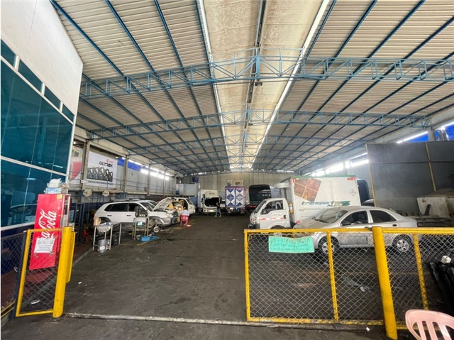 Bodega en Arriendo - Más