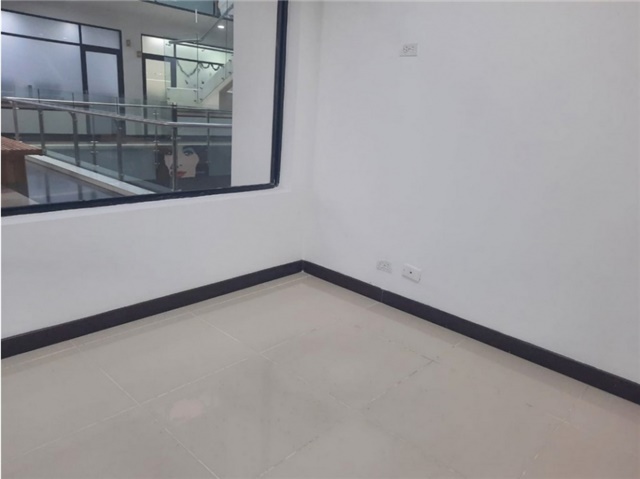 Oficina en Arriendo - Vista 4