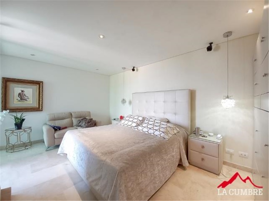 Apartamento de 3 alcobas en arriendo en Granizal, Medellín, 178 m² · foto 12 de 14