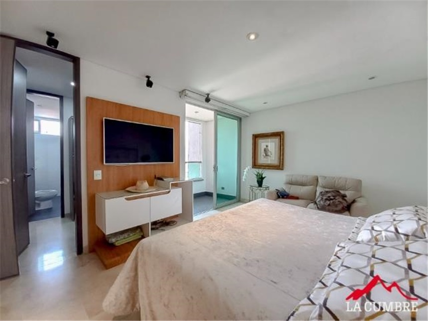 Apartamento de 3 alcobas en venta en Granizal, Medellín, 178 m² · foto 13 de 14