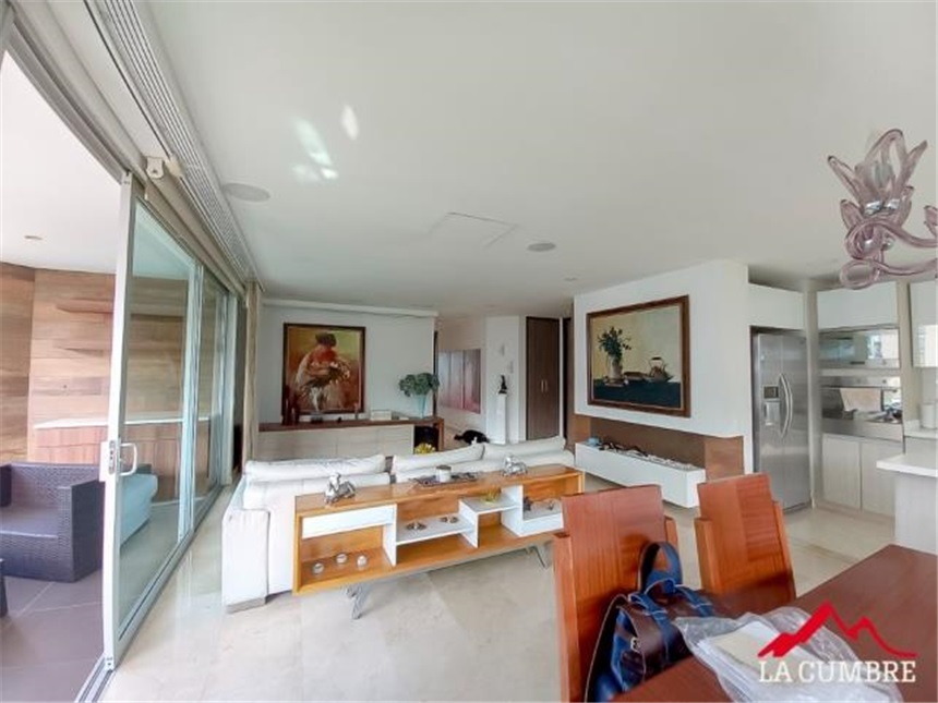 Apartamento de 3 alcobas en arriendo en Granizal, Medellín, 178 m² · foto 9 de 14