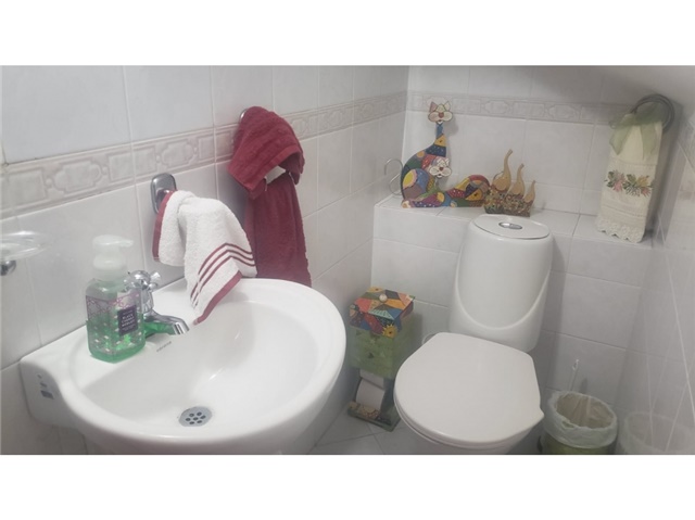 Casa de 6 alcobas en venta en Loma Del Escobero, Envigado, 234 m² · foto 17 de 24