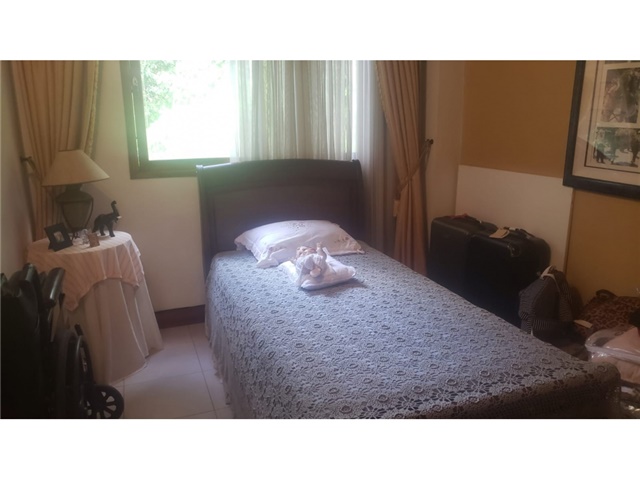 Casa de 6 alcobas en venta en Loma Del Escobero, Envigado, 234 m² · foto 20 de 24