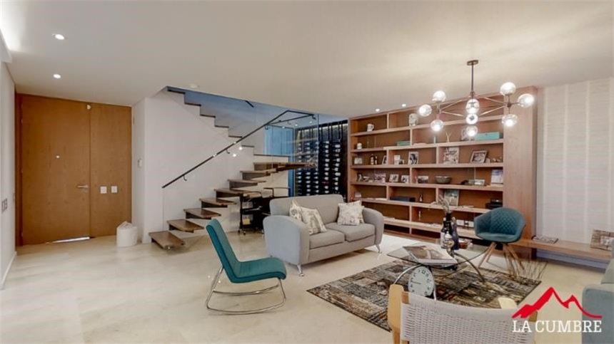 Casa de 3 alcobas en venta en El Diamante No. 2, Medellín, 380 m² · foto 12 de 16