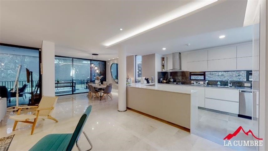Casa de 3 alcobas en venta en El Diamante No. 2, Medellín, 380 m² · foto 7 de 16