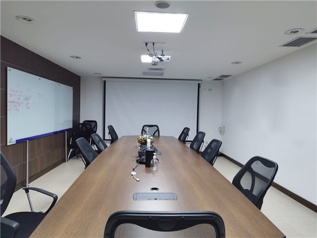 Oficina en Arriendo - Más