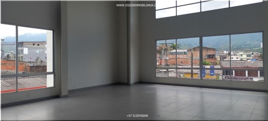 Local en Arriendo - Más