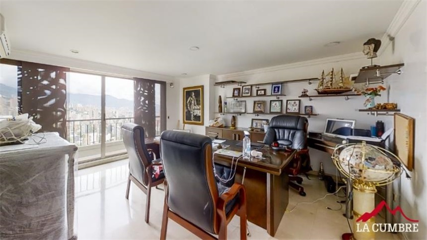 Apartamento de 4 alcobas en arriendo en El Poblado, Medellín, 300 m² · foto 11 de 13
