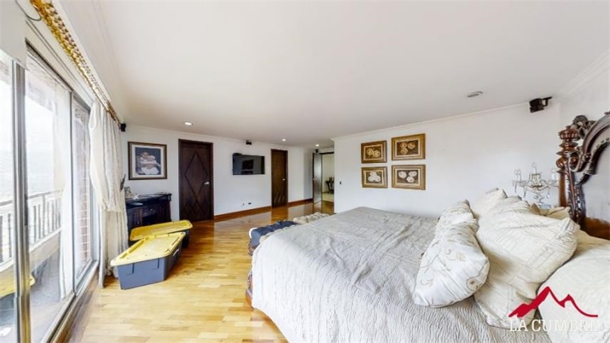 Apartamento de 4 alcobas en arriendo en El Poblado, Medellín, 300 m² · foto 12 de 13