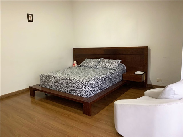 Casa de 4 alcobas en arriendo en El Tesoro, Medellín, 300 m² · foto 6 de 18