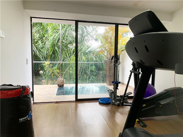 Casa de 4 alcobas en arriendo en El Tesoro, Medellín, 300 m² · foto 11 de 18