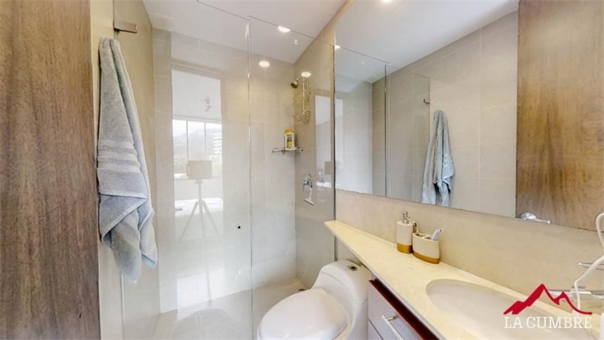 Apartamento de 3 alcobas en venta en Los Naranjos, Medellín, 240 m² · foto 14 de 14