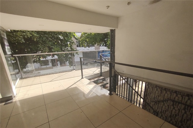 Local en Arriendo - Vista 5