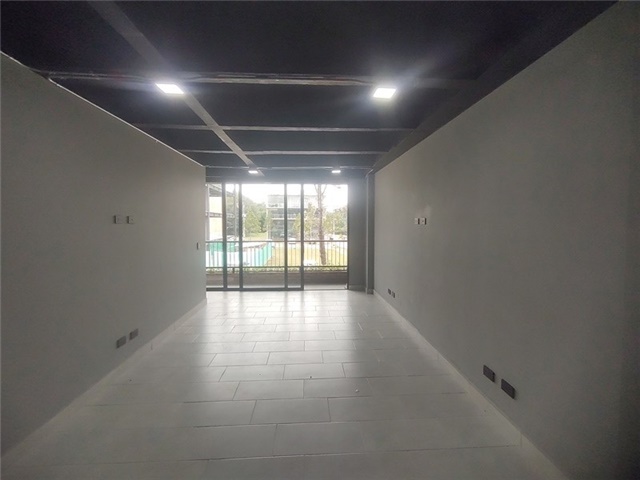 Local en Arriendo - Vista 4