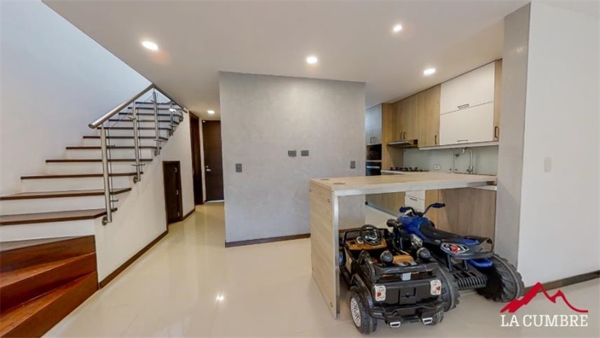 Casa de 3 alcobas en venta en Loma El Atravesado, Envigado, 170 m² · foto 9 de 12