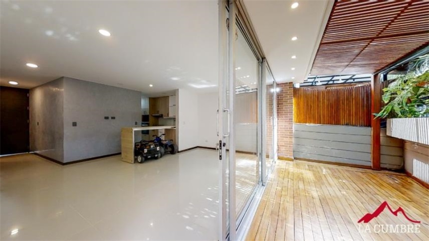 Casa de 3 alcobas en venta en Loma El Atravesado, Envigado, 170 m² · foto 3 de 12