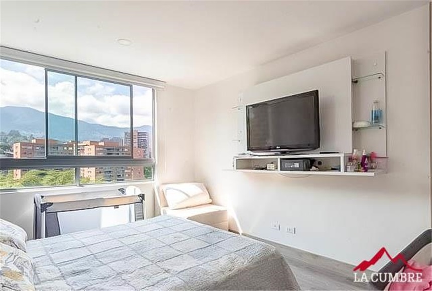 Apartamento en venta en Loma Del Esmeraldal, Envigado · foto 7 de 9