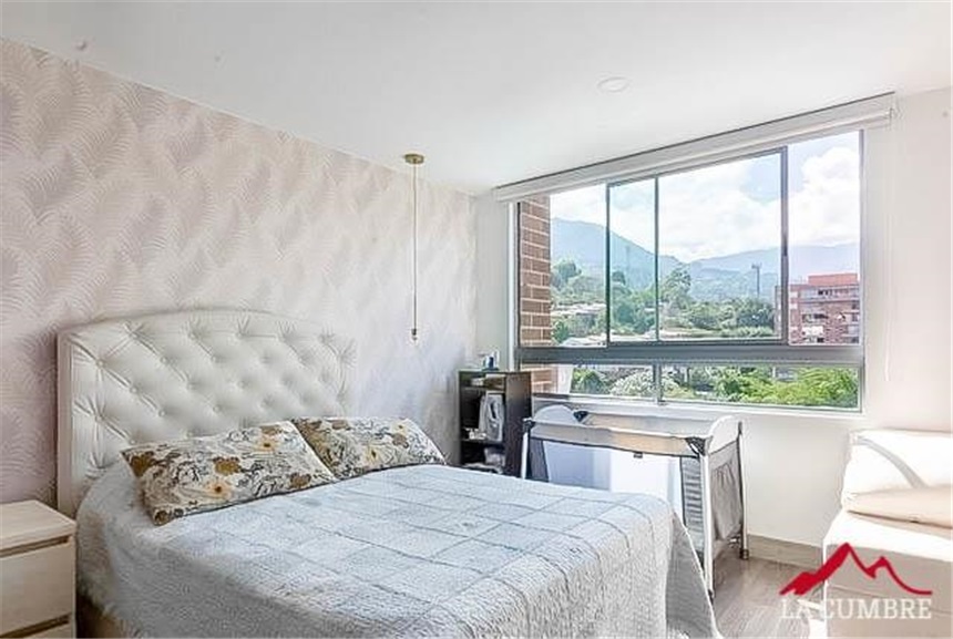 Apartamento en venta en Loma Del Esmeraldal, Envigado · foto 8 de 9