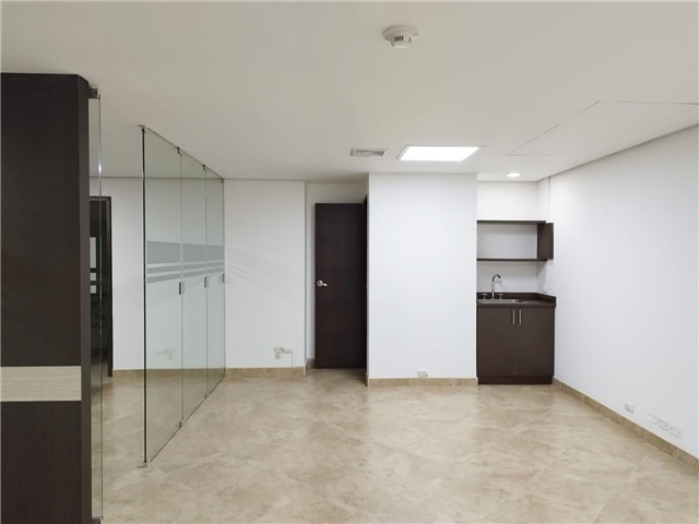 Oficina en arriendo en Manila, Medellín, 60 m² · foto 5 de 16