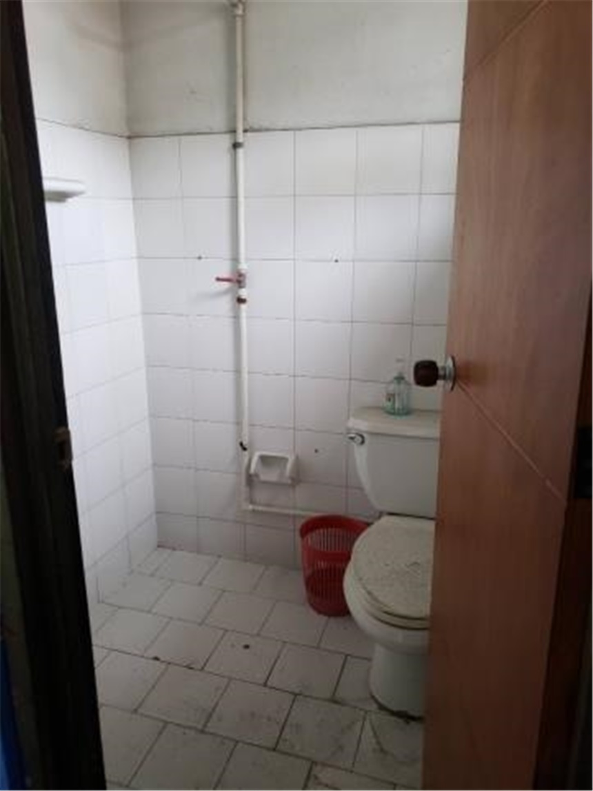 Local en Arriendo - Más