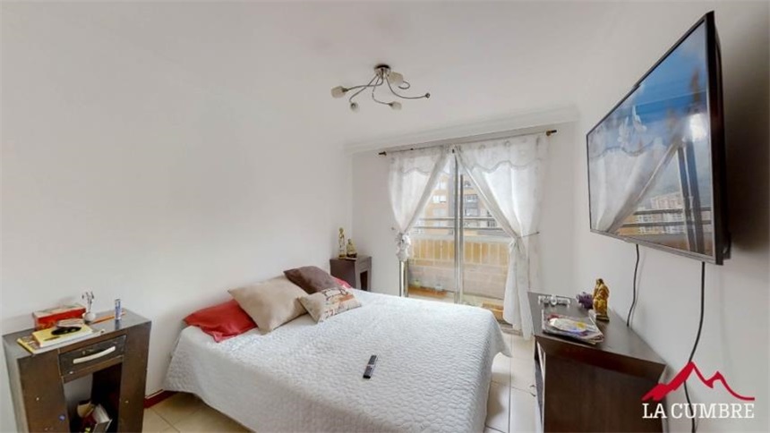 Apartamento de 3 alcobas en venta en Loma De Los Bernal, Medellín, 122 m² · foto 7 de 8