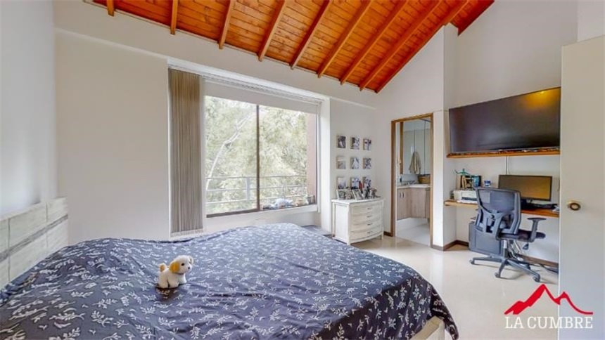 Casa de 3 alcobas en venta en Altos Del Poblado, Medellín, 200 m² · foto 11 de 12