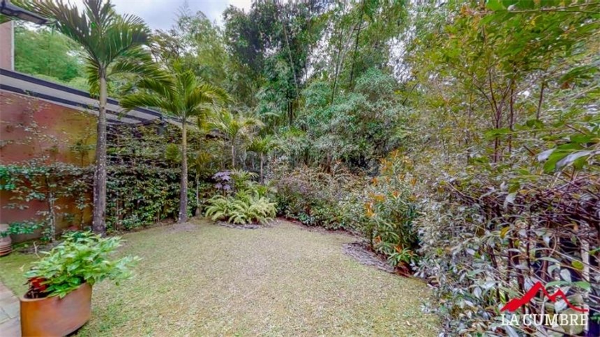 Casa de 3 alcobas en venta en Altos Del Poblado, Medellín, 200 m² · foto 3 de 12