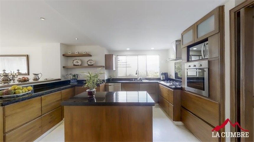 Apartamento en arriendo en El Poblado, Medellín · foto 4 de 10