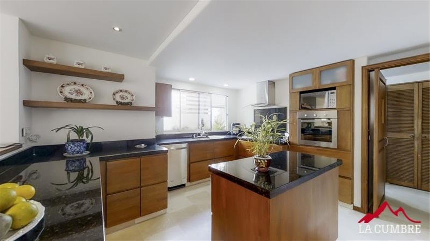 Apartamento en arriendo en El Poblado, Medellín · foto 5 de 10