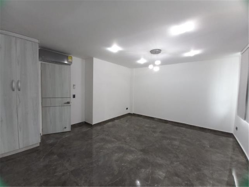 Casa de 5 alcobas en venta en Quintas De Don Simon, Cali, 250 m² · foto 9 de 12