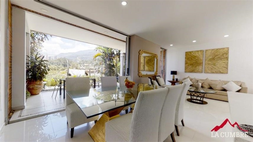 Casa de 3 alcobas en venta en Granizal, Medellín, 223 m² · foto 3 de 15