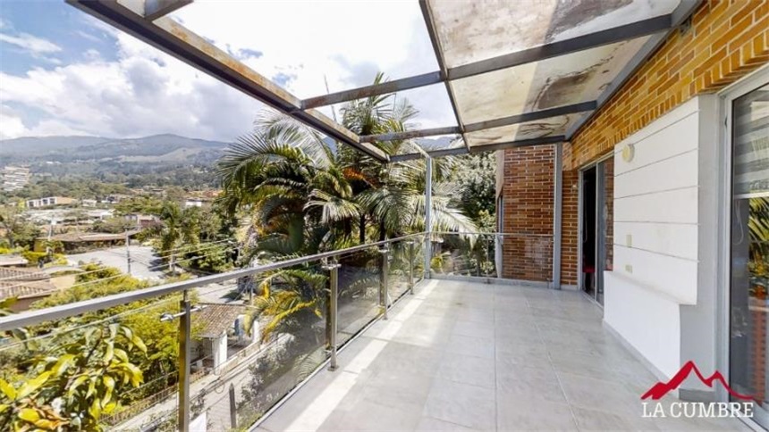 Casa de 3 alcobas en venta en Granizal, Medellín, 223 m² · foto 14 de 15