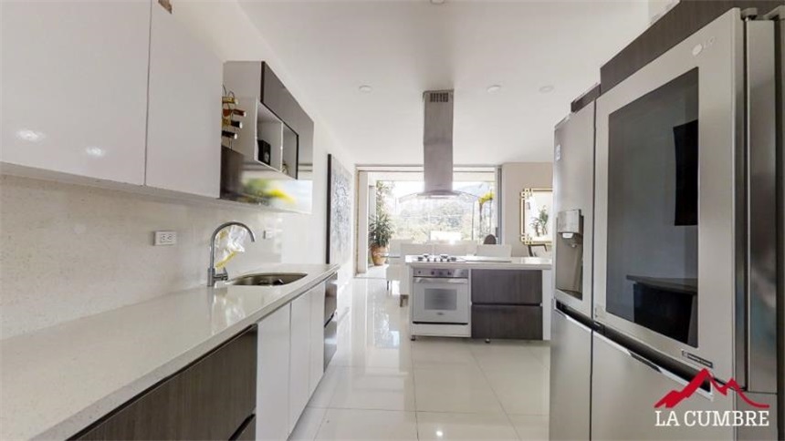 Casa de 3 alcobas en venta en Granizal, Medellín, 223 m² · foto 6 de 15
