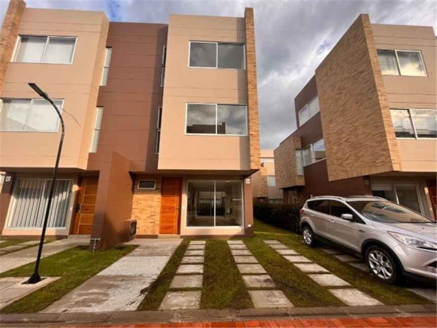 Casa de 3 alcobas en venta en Tiquiza, Chía, 134 m² · foto 3 de 24